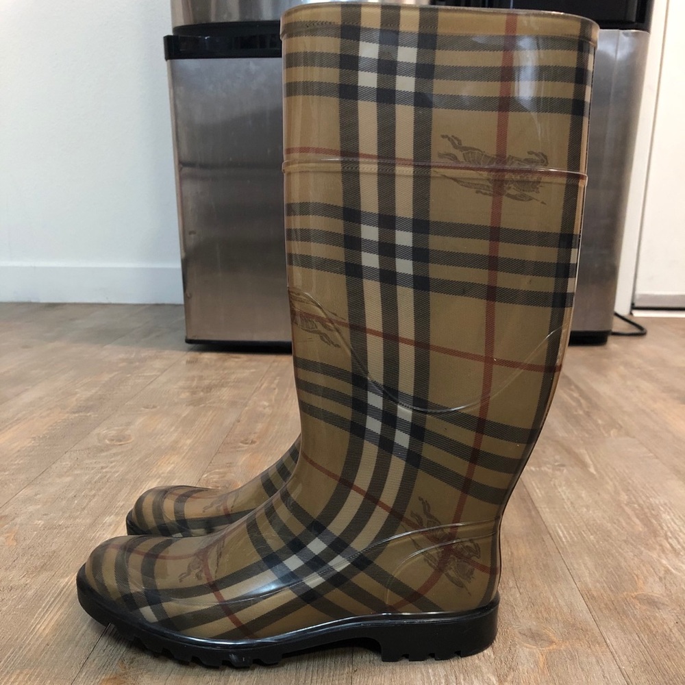 Burberry rain boots